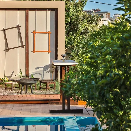 Nuka Loft Vila